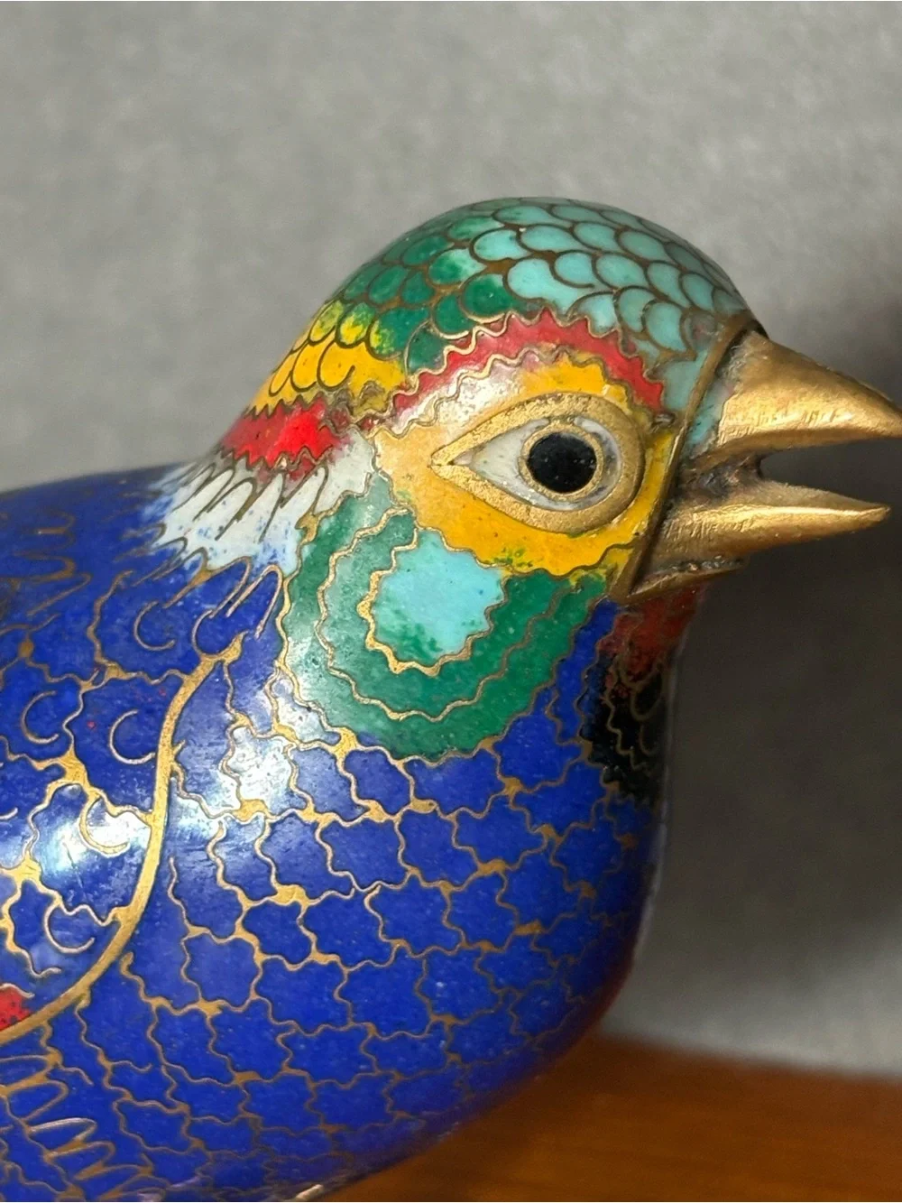 Blue Multicolor Chinese Cloisonné Bird Figurine - Decorative Chinoiserie Piece